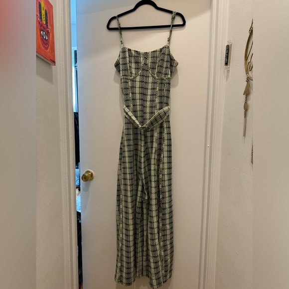 Hold me tight jumpsuit - Picture 2 of 6